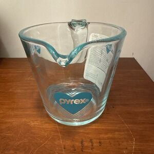 Pyrex Glass Measuring Cup Turquoise Teal Heart 2 Cups 500 mL Discontinued Rare